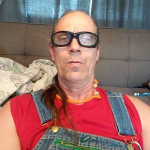 Meet your Posher, Cameron